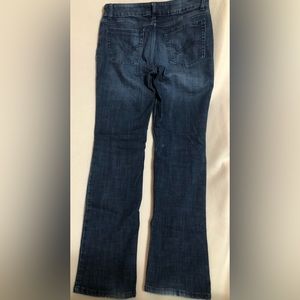 Gently worn. Straight leg. Pet and smoke free home.